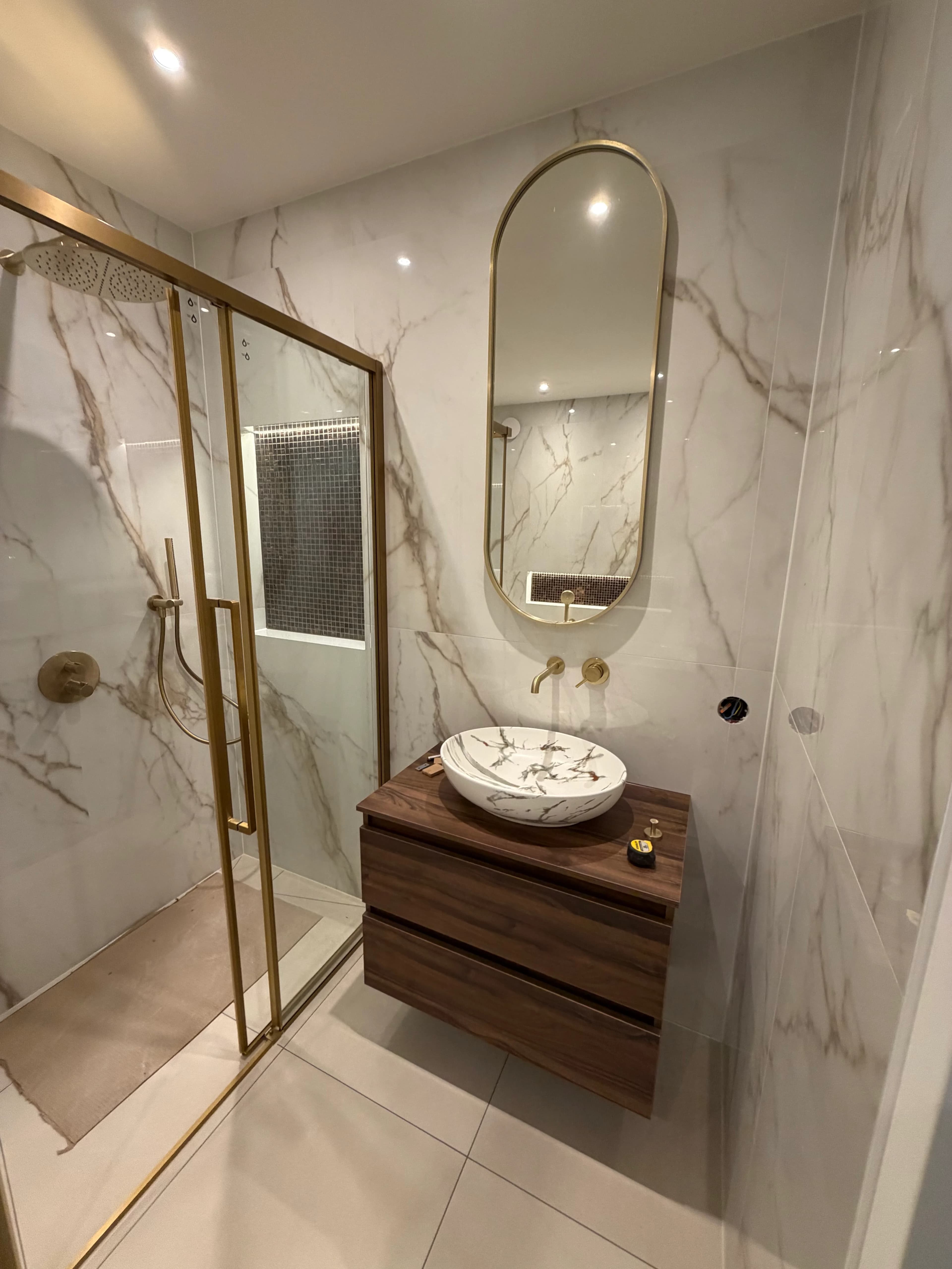 Bathroom renovation by IZBASH RENOVATIE